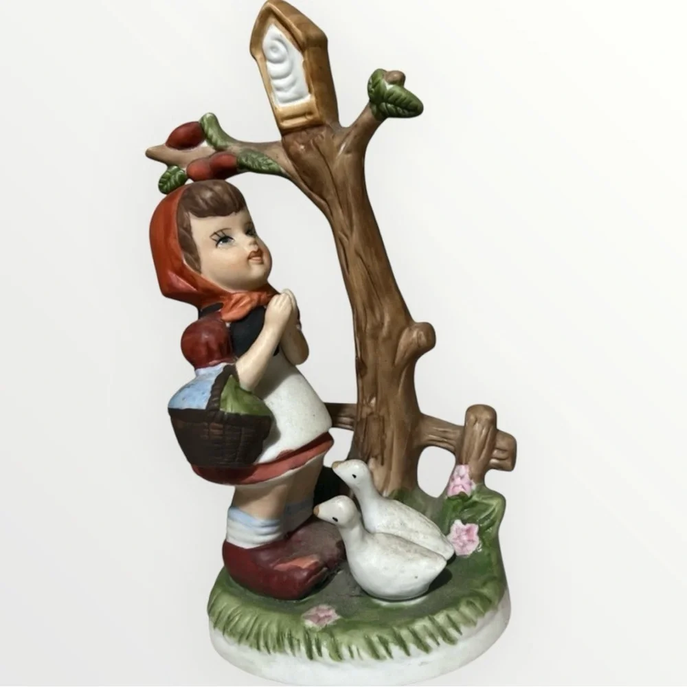 Vintage Ceramic Statue Figurine Girl With Ducks Standing By Bird House